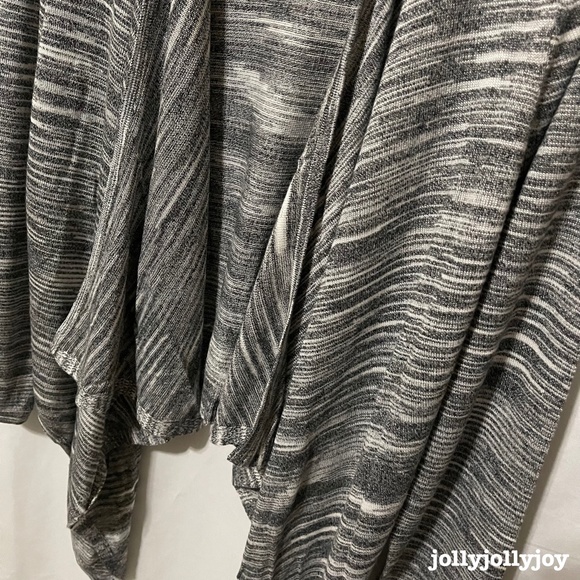 Torrid Black & White Stripe Space-Dye Cardigan 1X - Picture 5 of 9